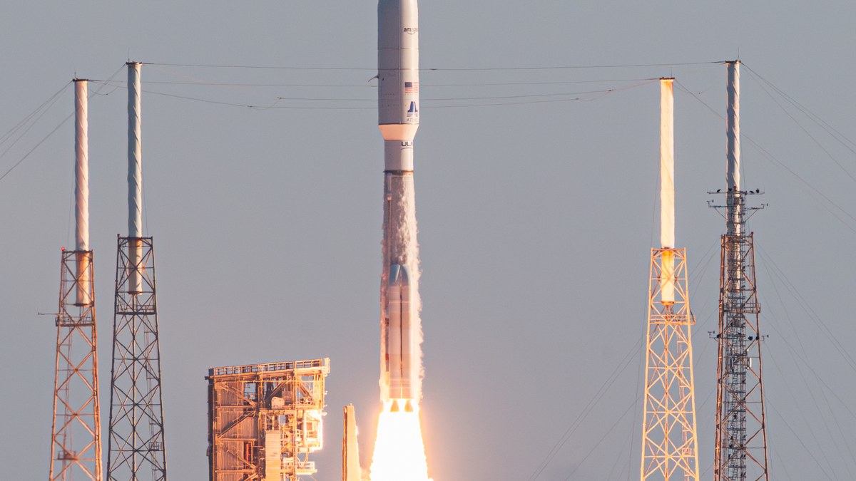 The FCC Cleared Amazon's $11.5 Billion Globalstar Deal — and the Satellite Race Finally Has a Second Player