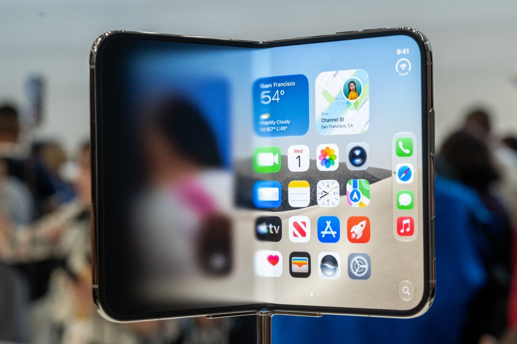 The iPhone Duo's Real Launch-Day Price Was $10,000 — on eBay, Anyway