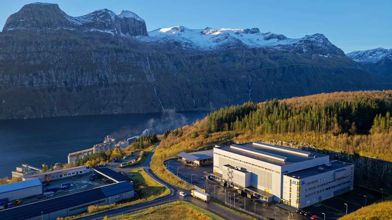 Microsoft Walks Away From Nscale's Loughton Data Center — Because the Grid Can't Power It